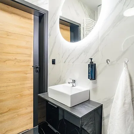 Mogilska Family - Hosty Collection Apartment Krakow